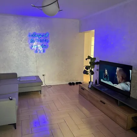Apartment Cozy At Tirana's Center *